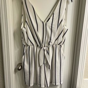 Kohl’s Lily Rose Romper XXL